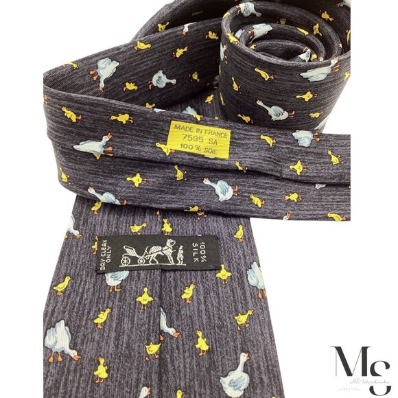 HERMES PARIS 7595 SA Dark Gray Duck and Duckling Silk Tie France W: 3.5" EX CD - Picture 6 of 7
